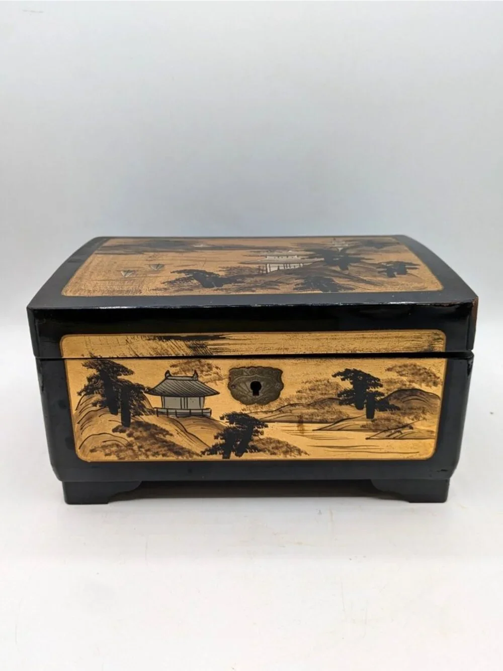 Vintage Mele Japanese Lacquer Hand Painted Jewelry Music Box Mt Fuji with Key
